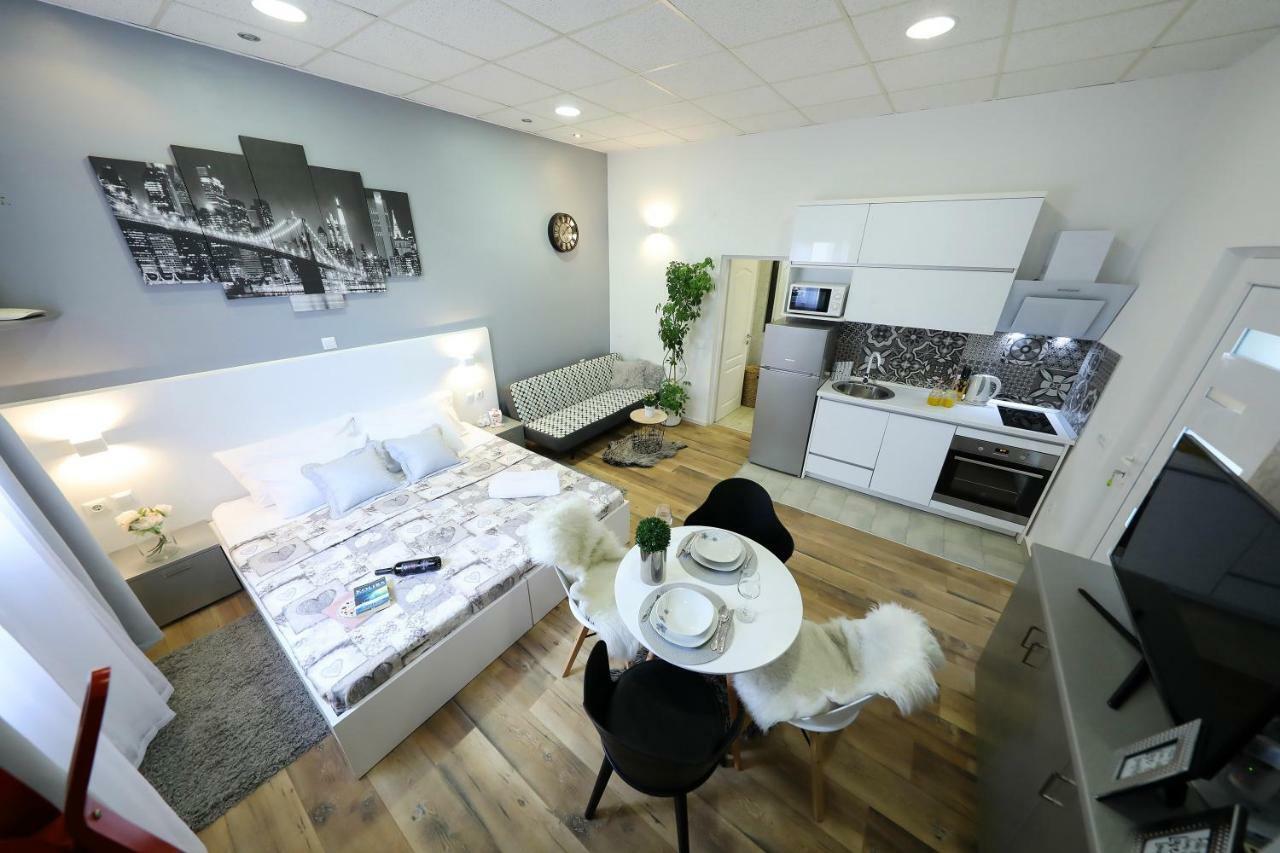 Studio Apartman Summer Flower ซาดาร์ ภายนอก รูปภาพ